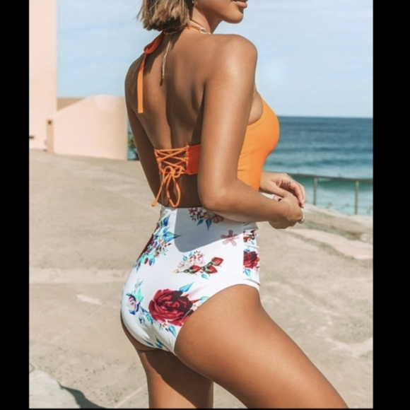 Cupshe NWT Floral Swimsuit XL - Picture 4 of 5